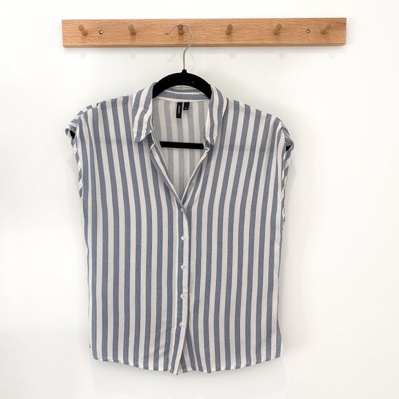 Vero Moda Tops - Vera Moda Blue and White Striped Sleeveless Button Down Size XS